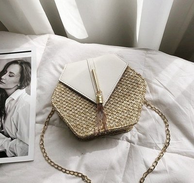 Женская мини сумочка клатч плетеная соломенная маленькая сумка шестигранная Белый 652Б фото