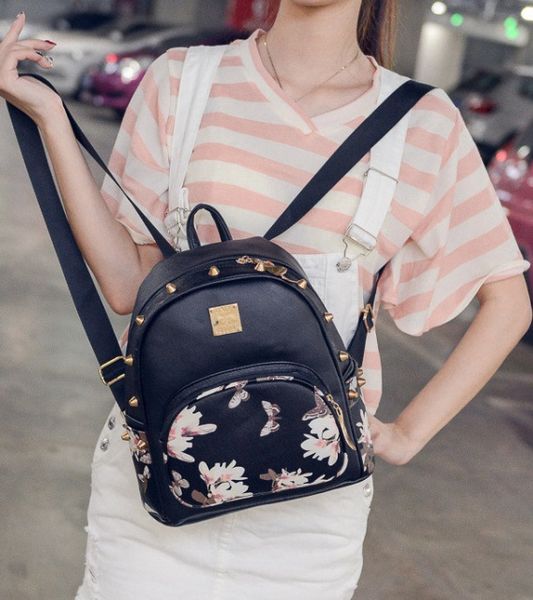 Женский мини рюкзак с цветами черный 183 фото