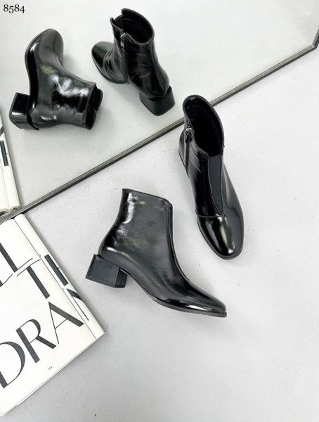 Жіночі черевики чорні демі 8584 фото