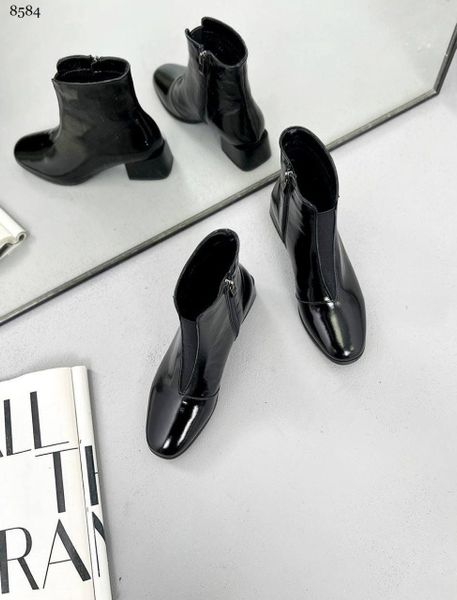 Жіночі черевики чорні демі 8584 фото