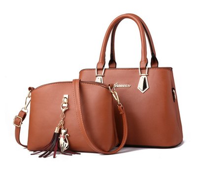 Набор женская сумка через плечо и мини сумочка клатч с брелком Коричневый 441Р фото