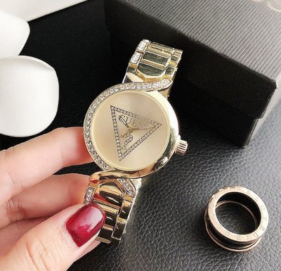 Качественные женские наручные часы браслет Guess, модные и стильные часы-браслет на руку Золото 928Н фото