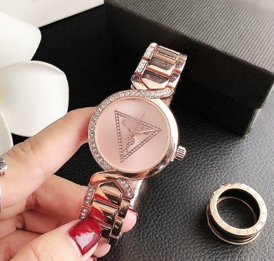 Качественные женские наручные часы браслет Guess, модные и стильные часы-браслет на руку Розовое золото 928Р фото