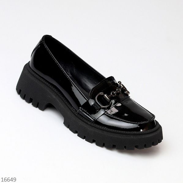 Черные лаковые глянцевые туфли лоферы  16649 фото